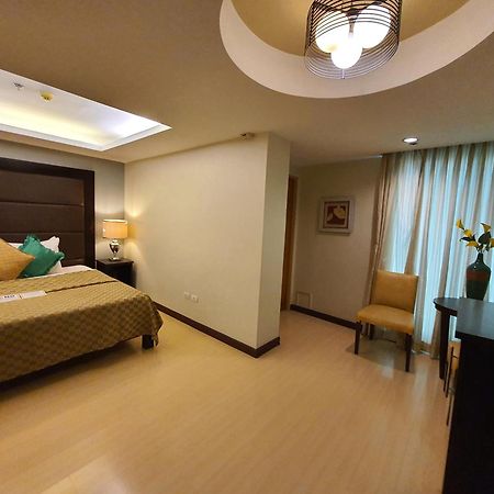Festive Hotel Makati Paco Exterior photo