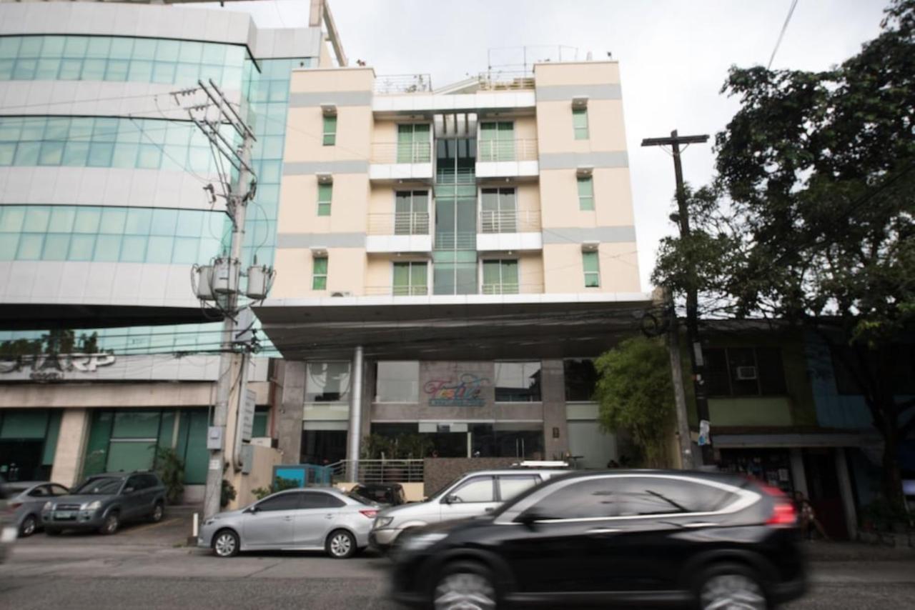 Festive Hotel Makati Paco Exterior photo