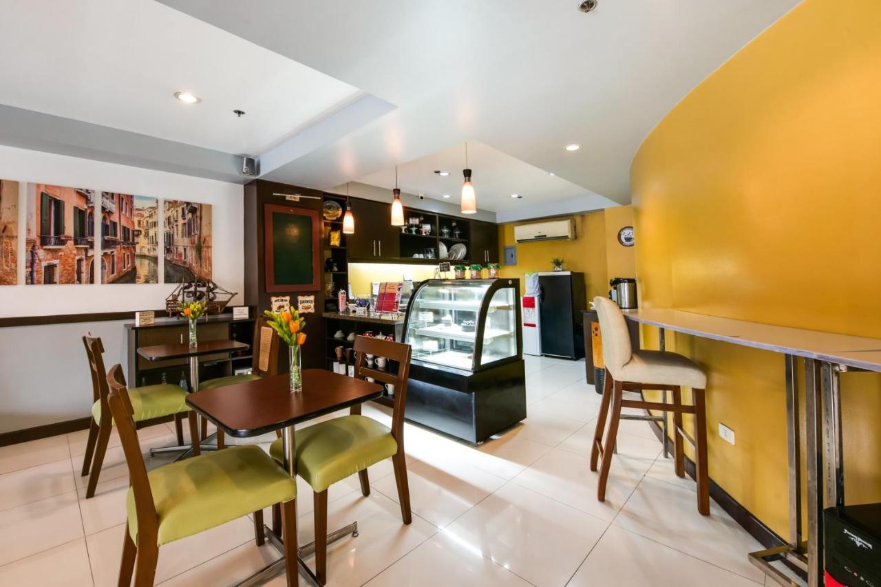 Festive Hotel Makati Paco Exterior photo