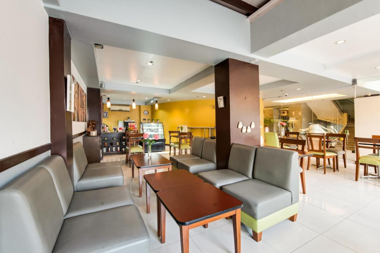 Festive Hotel Makati Paco Exterior photo