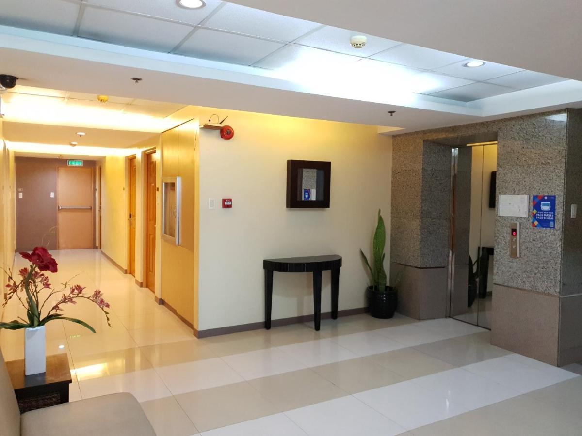 Festive Hotel Makati Paco Exterior photo