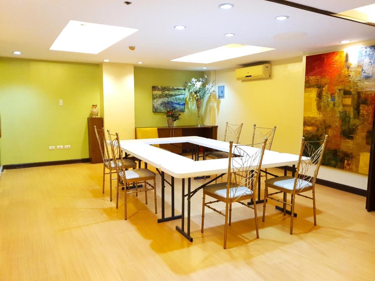 Festive Hotel Makati Paco Exterior photo
