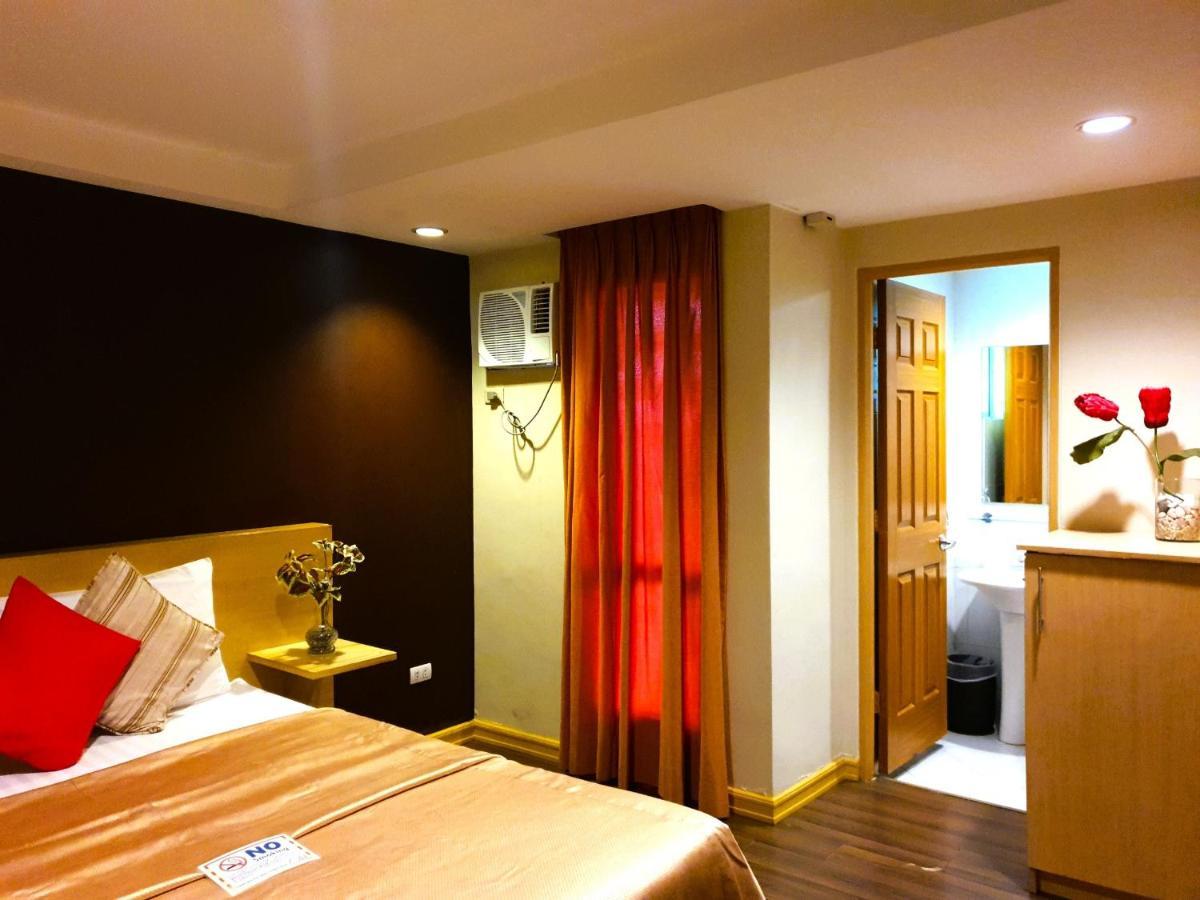 Festive Hotel Makati Paco Exterior photo